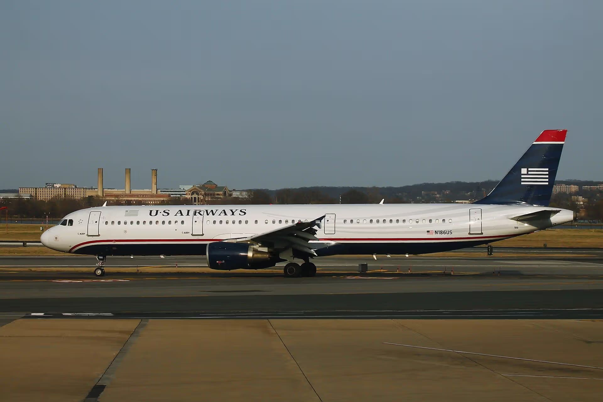 N186US — Airbus