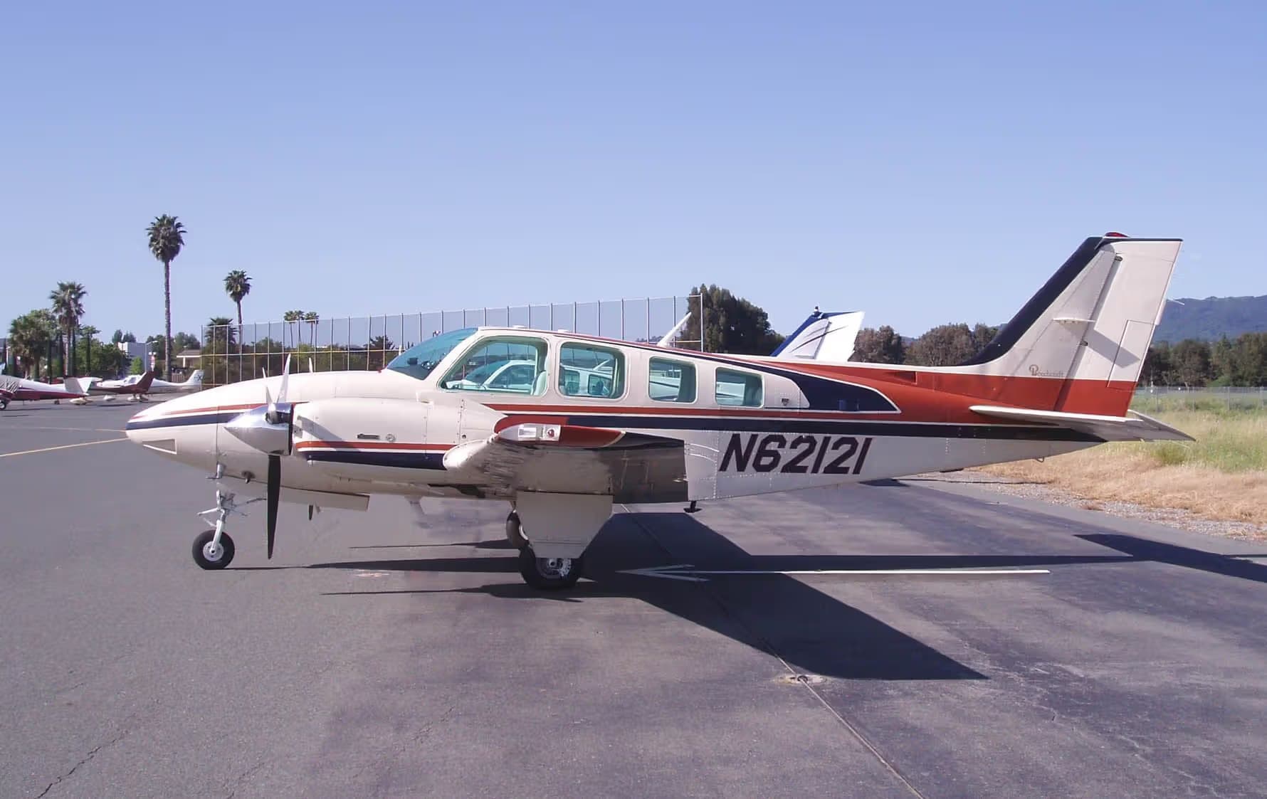 N62121 — Twin-engine aircraft