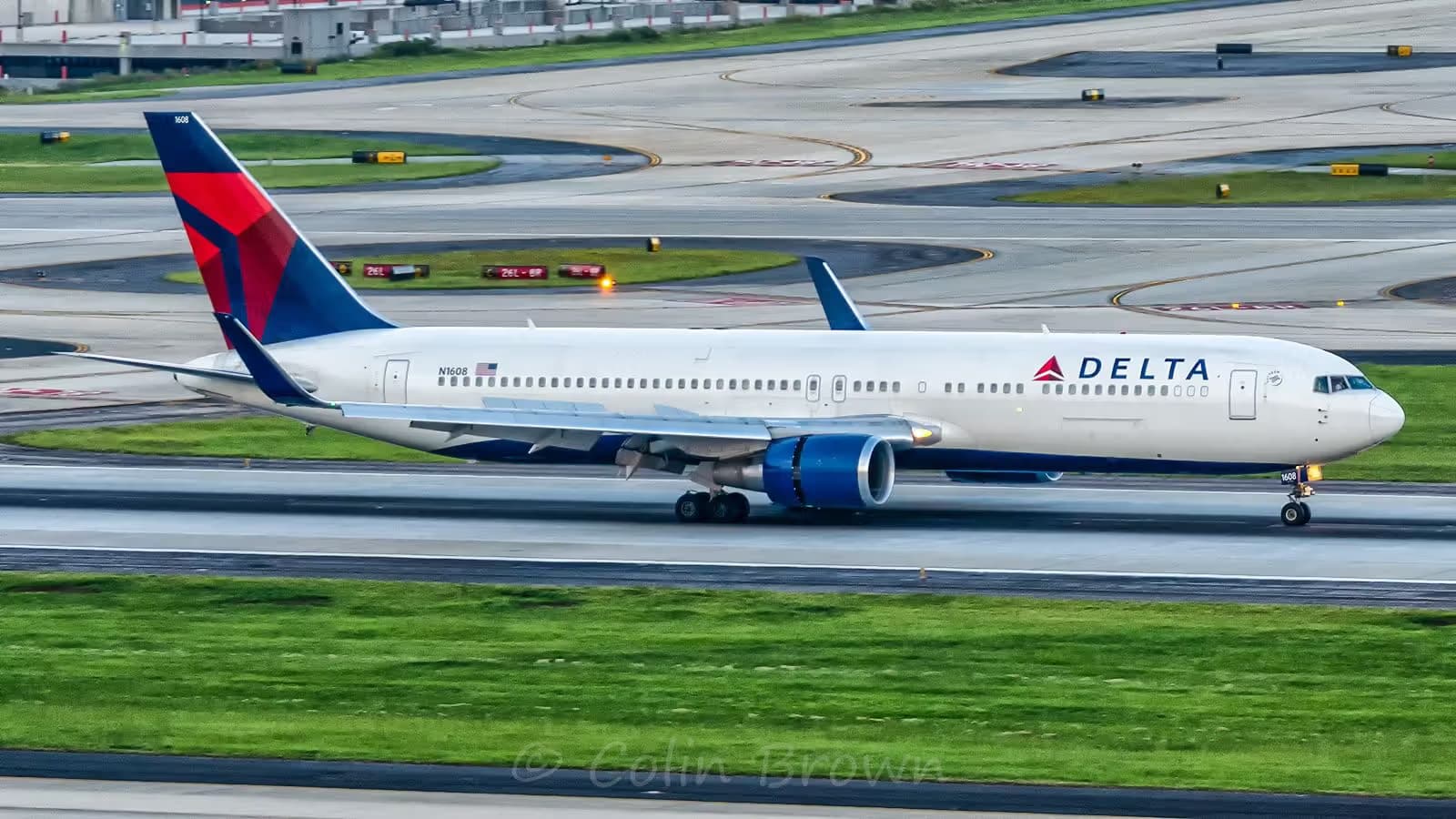 N1608 — Twin-engine aircraft