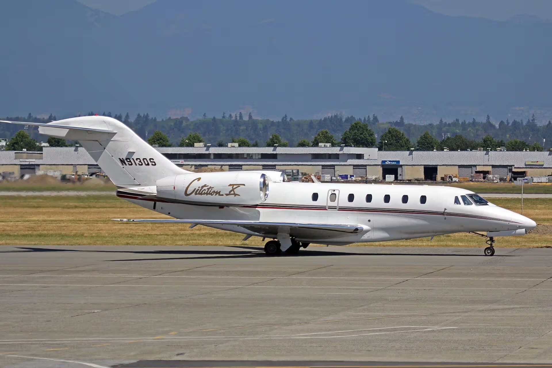 N913QS — Business jet