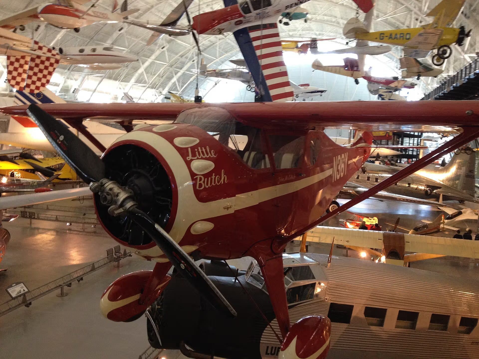 Unidentified — Single-engine aircraft