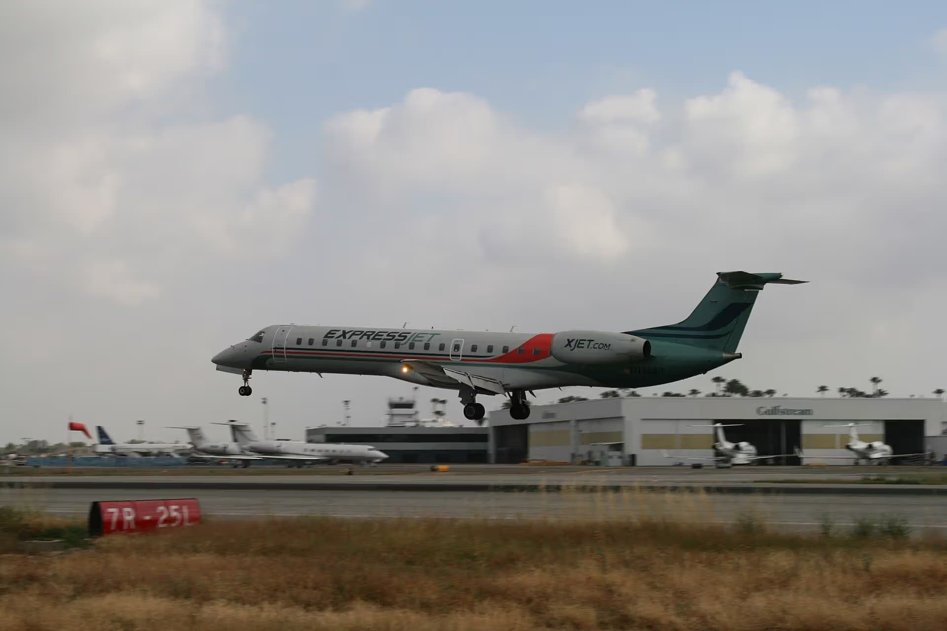 N13550 — Business jet
