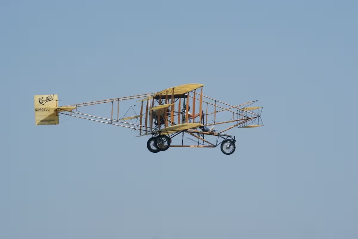 Unidentified — Aircraft
