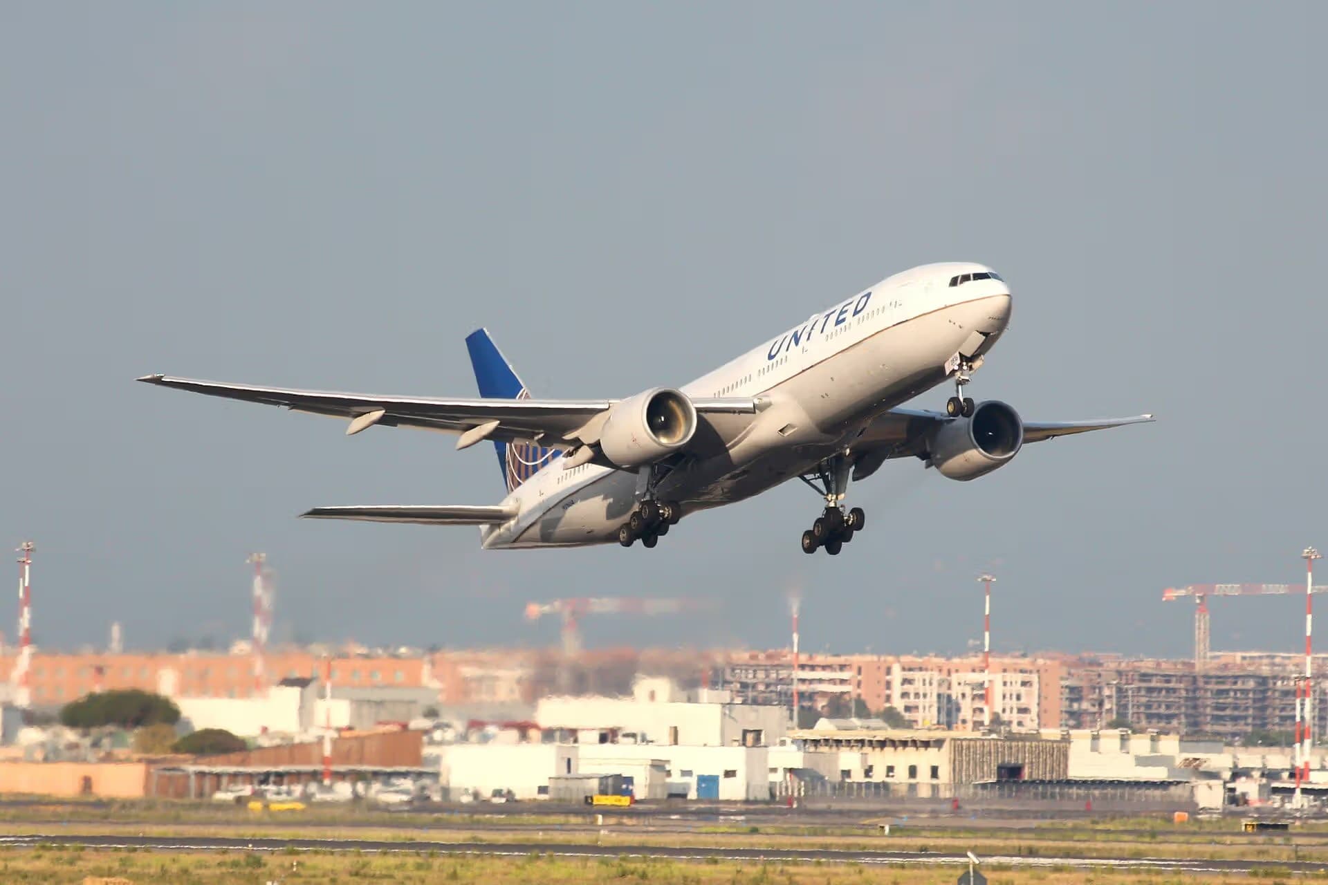 N216UA — Boeing