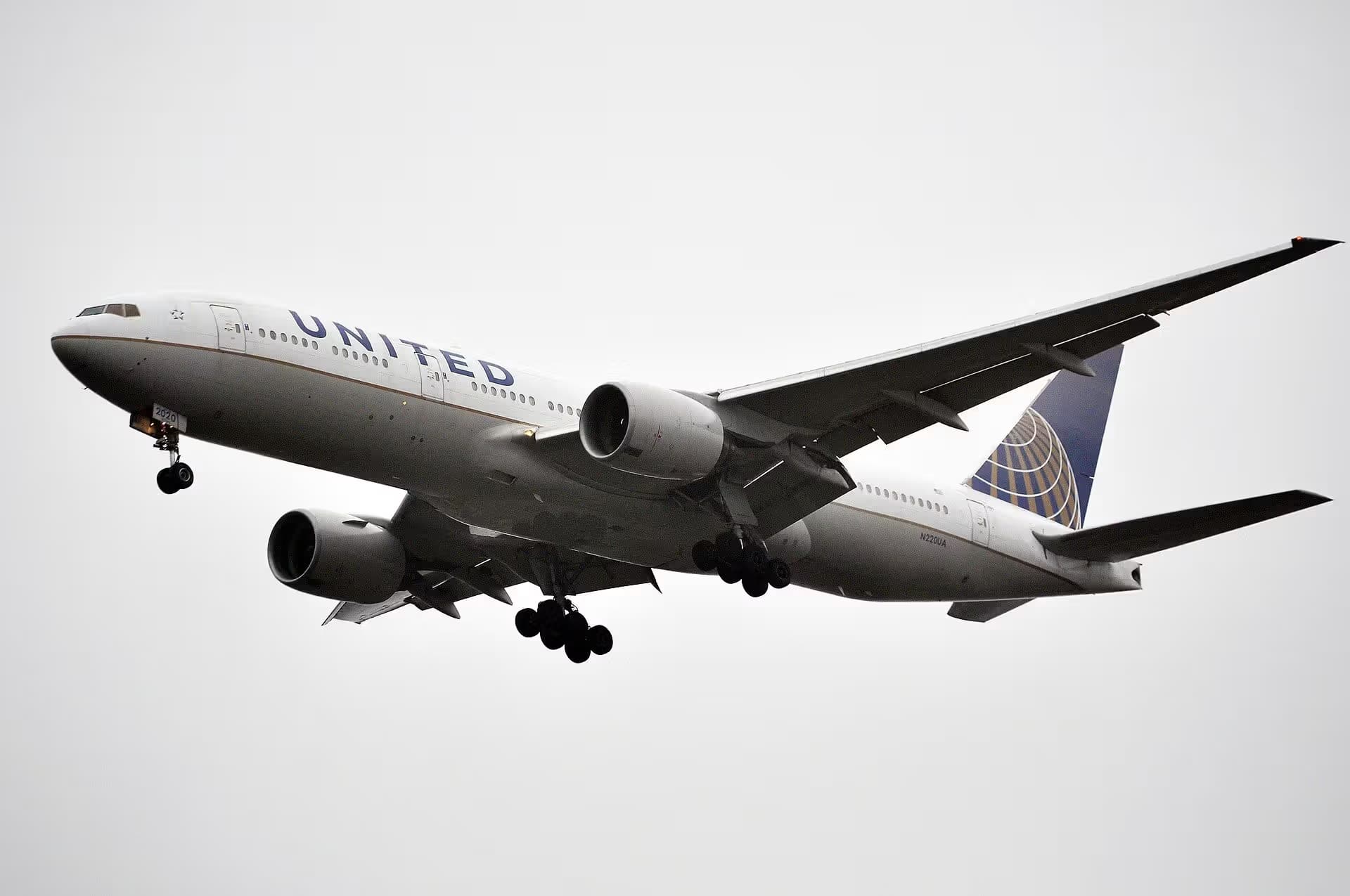 N220UA — Boeing