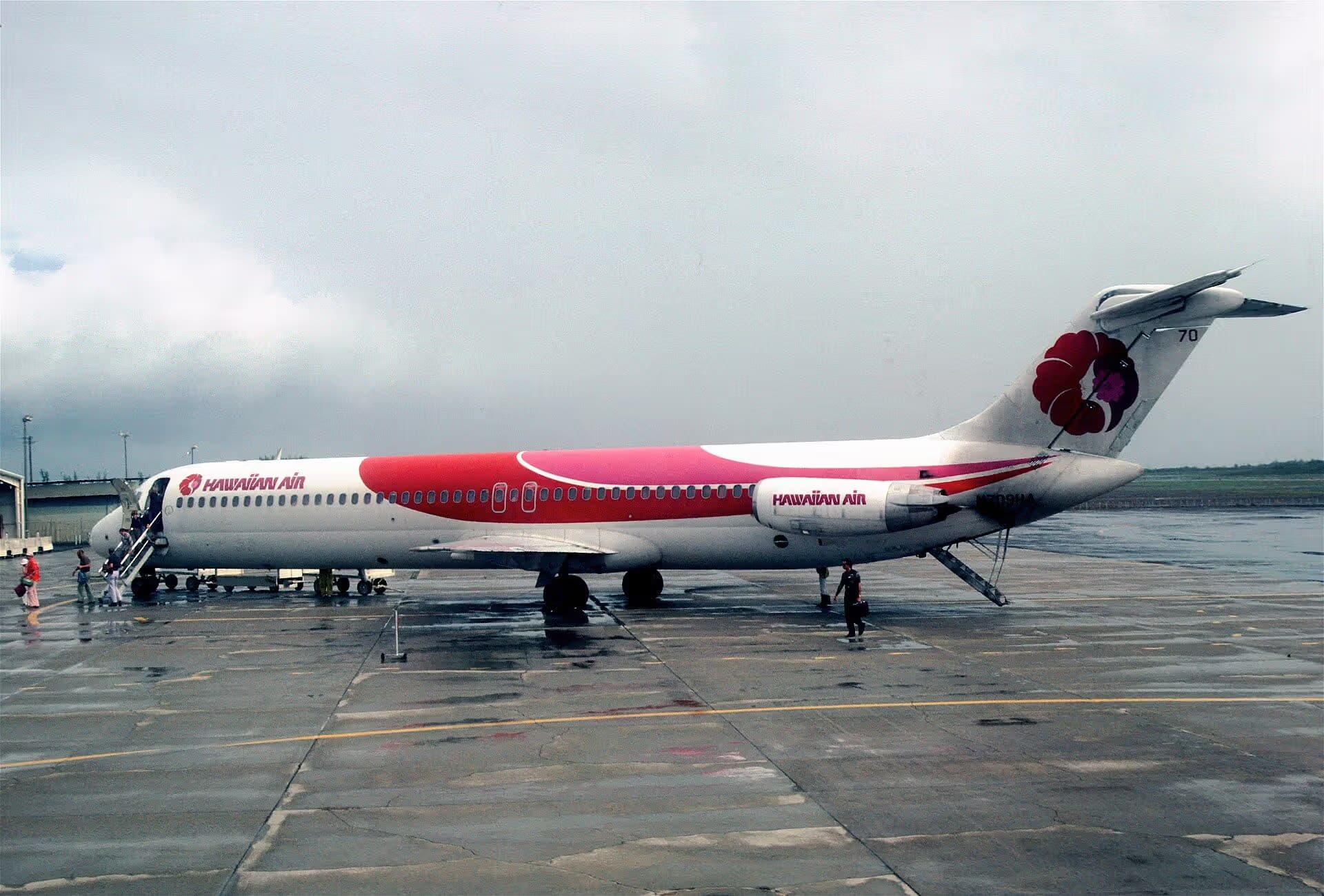 N709HA — Douglas