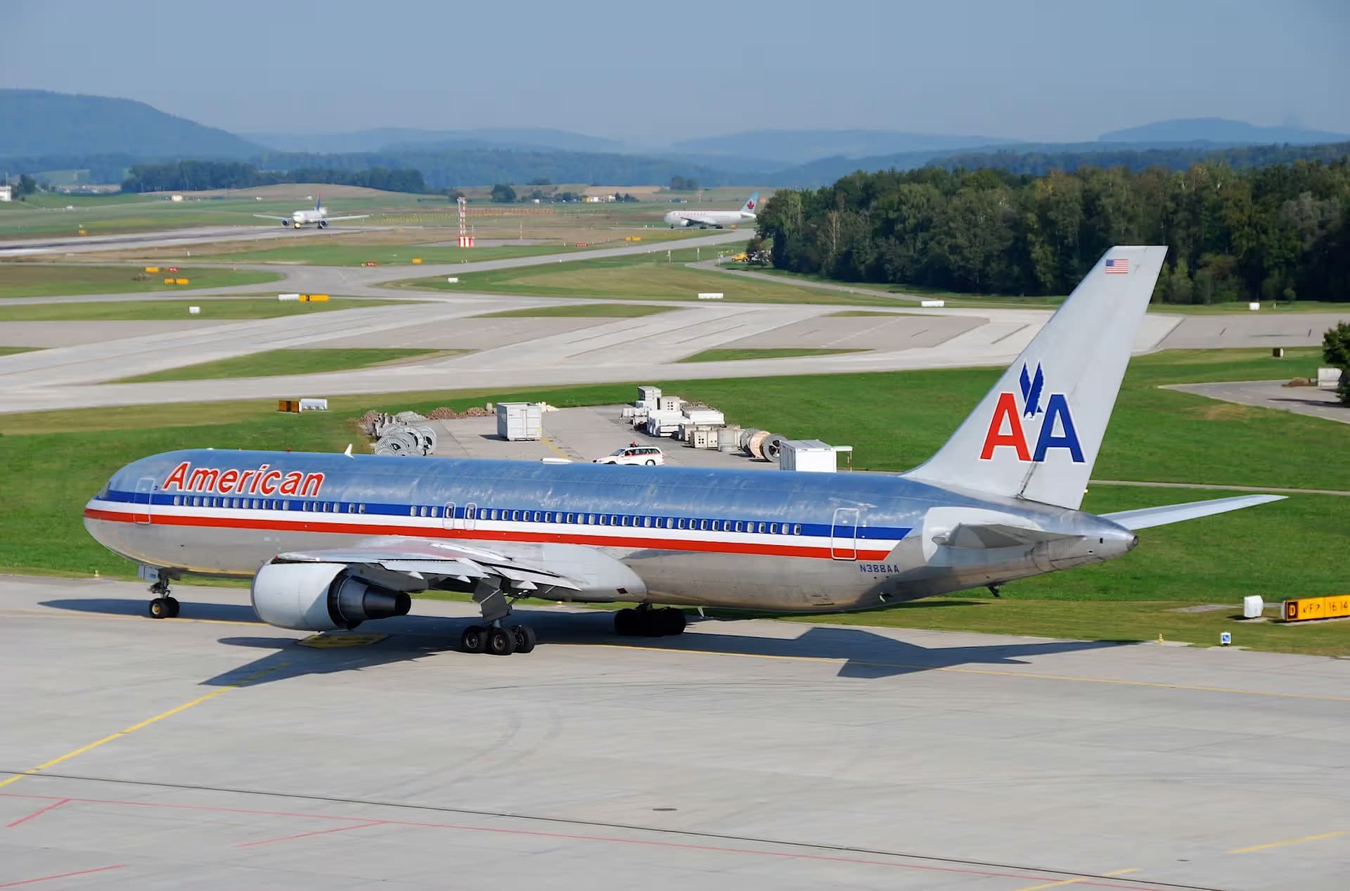 N388AA — Boeing