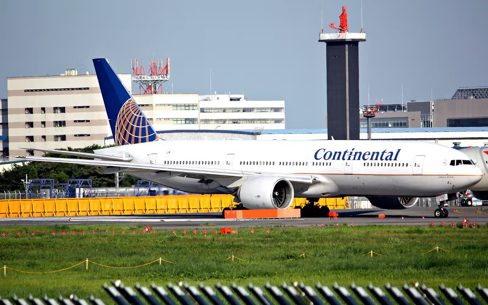 N78001 — Boeing