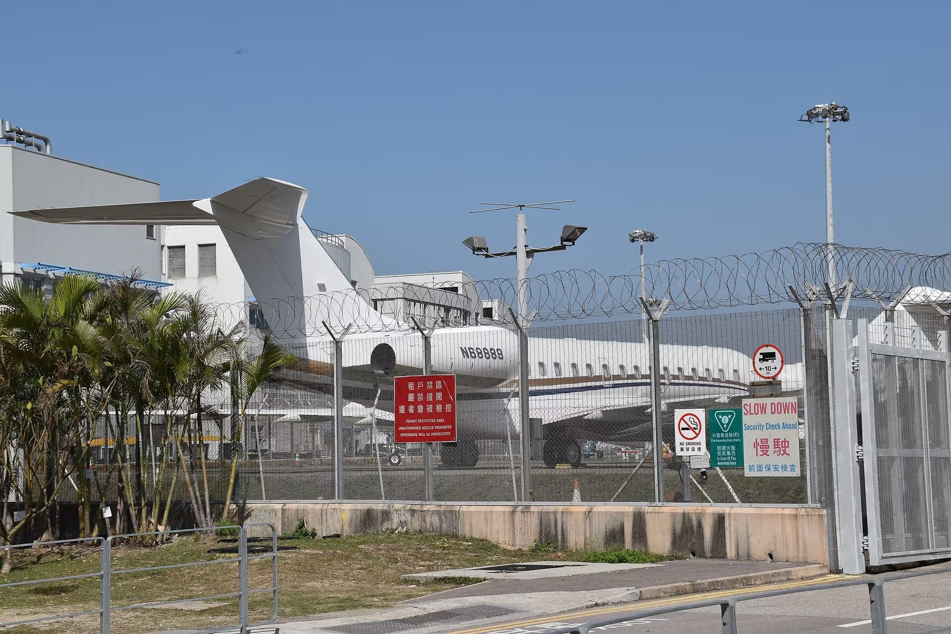 N68889 — Bombardier