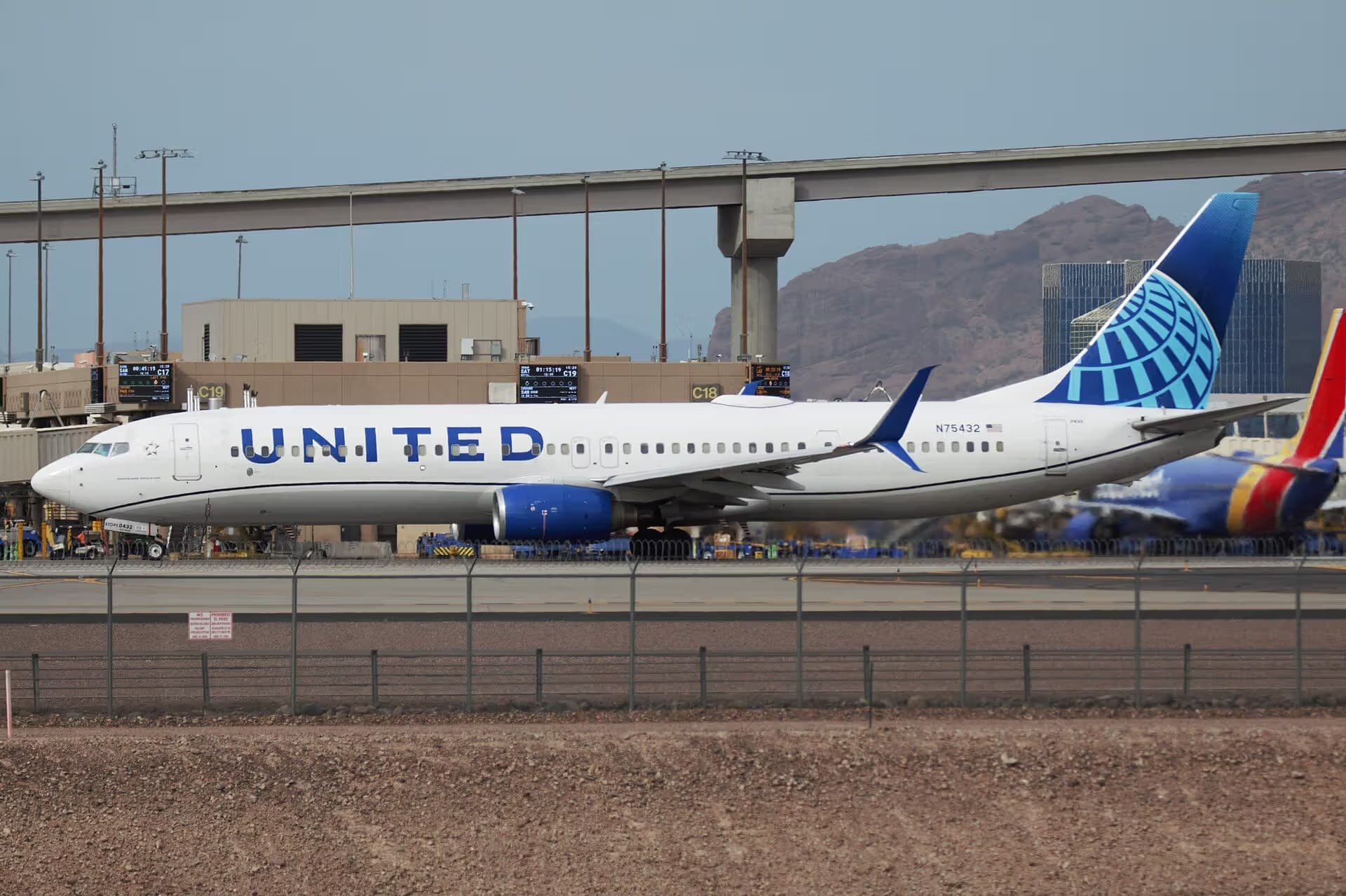 N75432 — Boeing