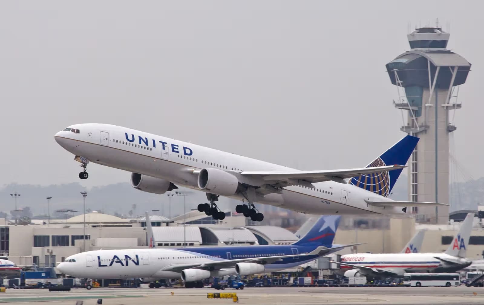 N772UA — Boeing