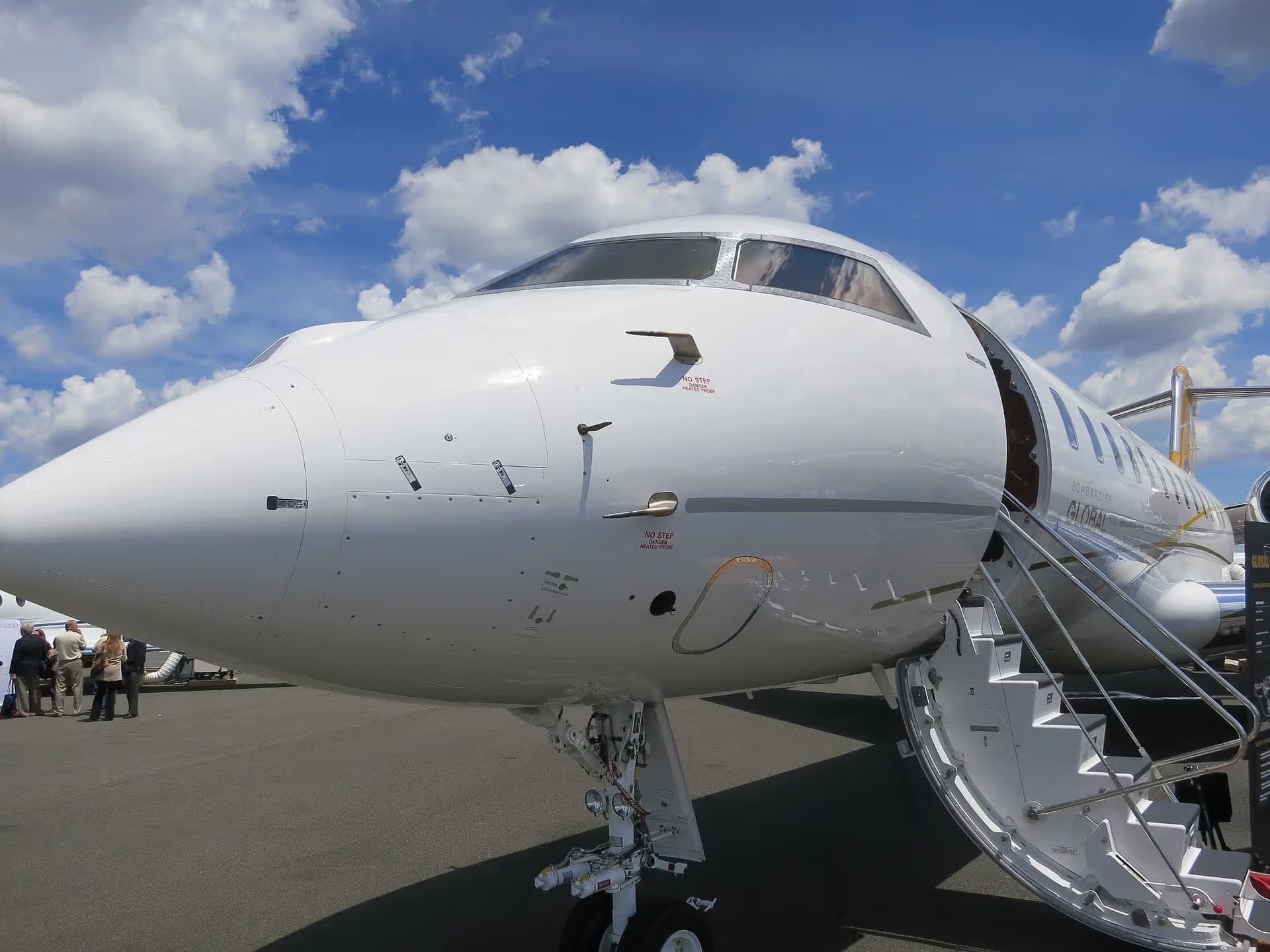 N381GX — Bombardier