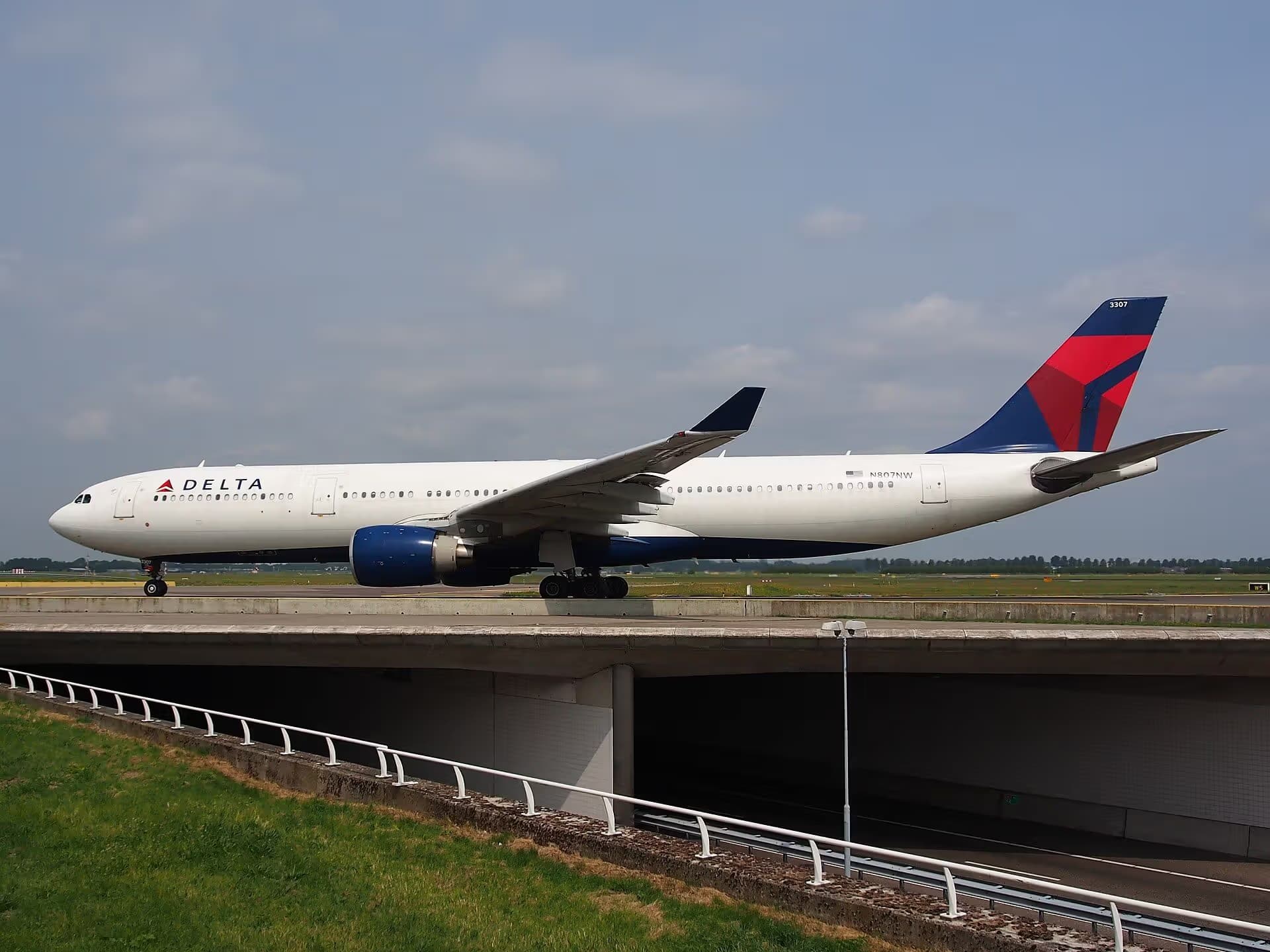 N807NW — Airbus