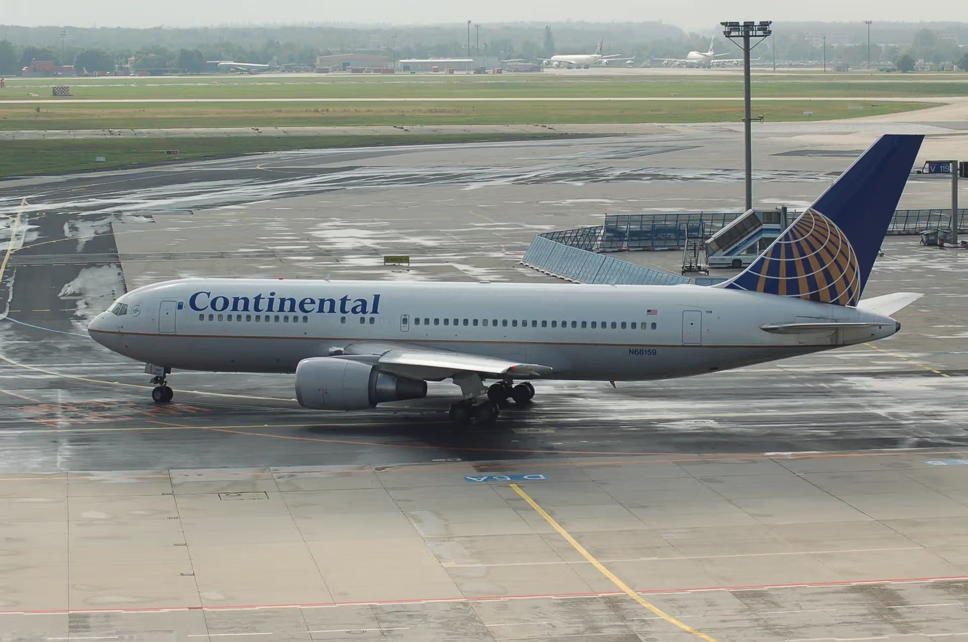 N68159 — Twin-engine aircraft