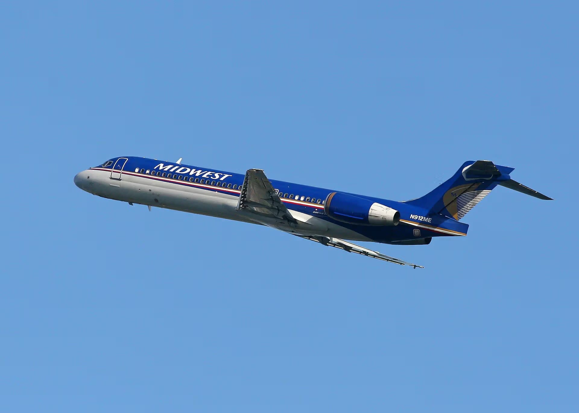 N912ME — Twin-engine aircraft