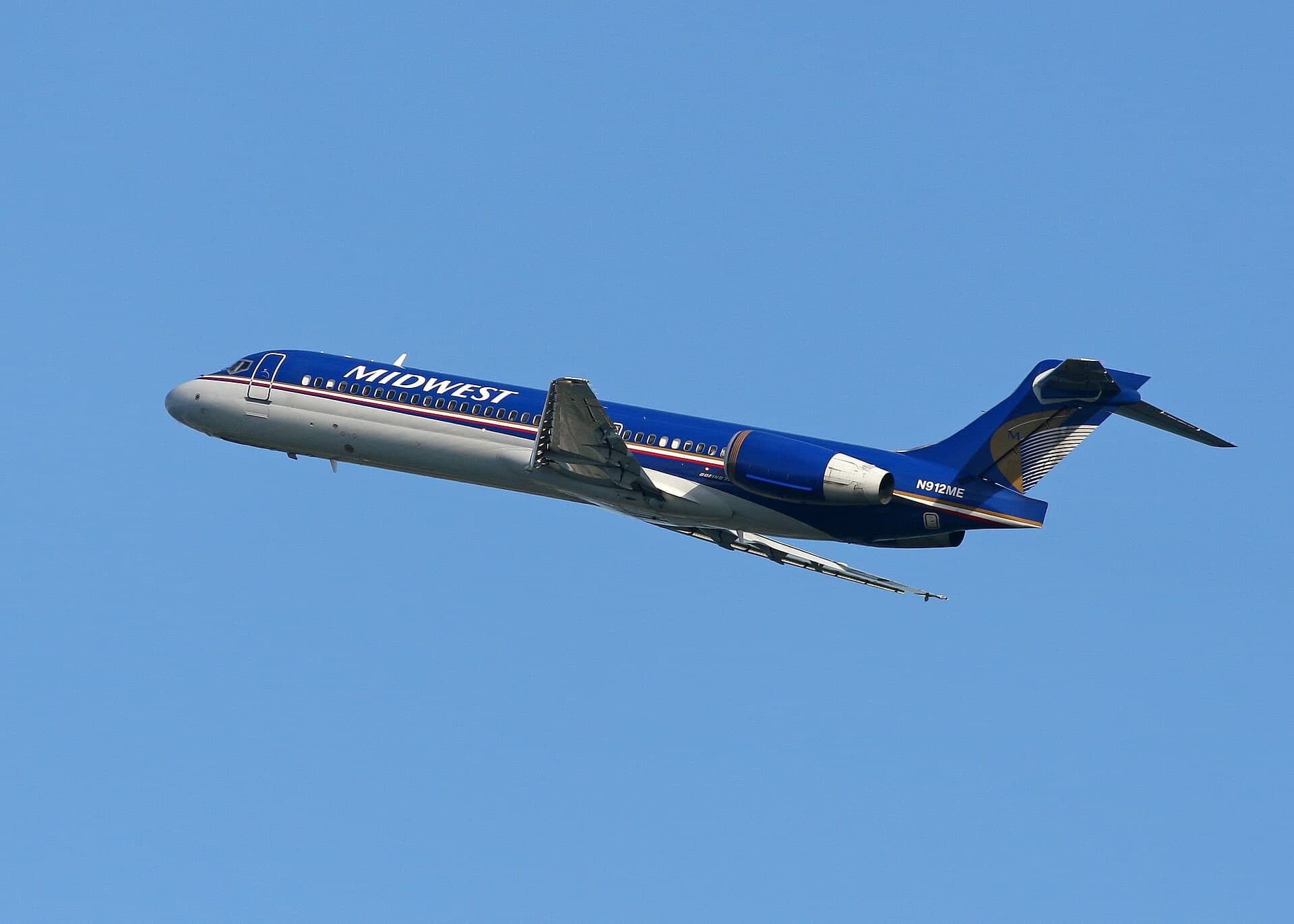 N912ME — Twin-engine aircraft