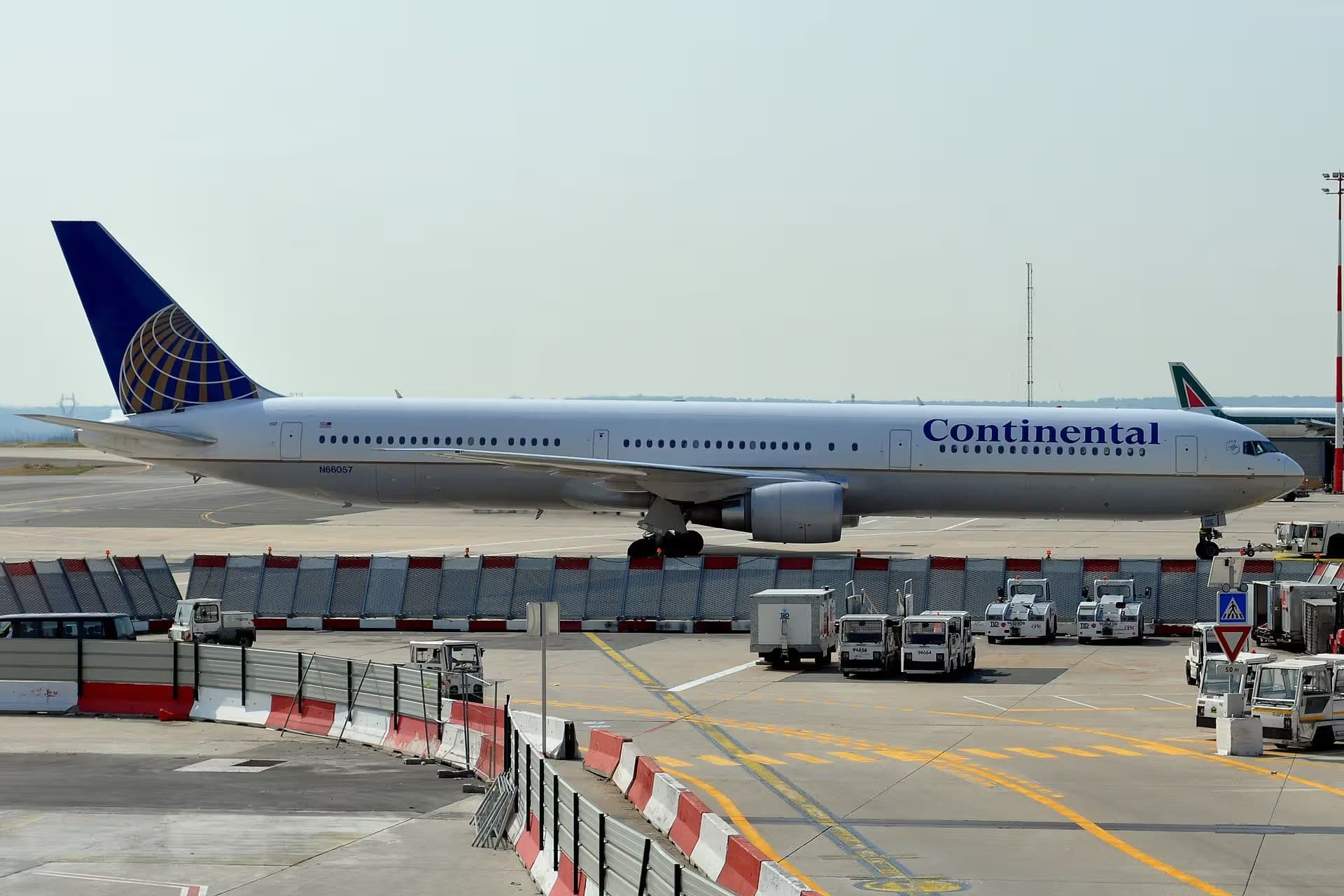 N66057 — Twin-engine aircraft