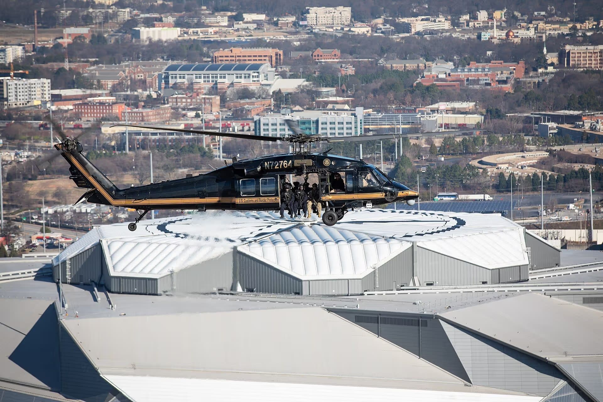 N72764 — Helicopter
