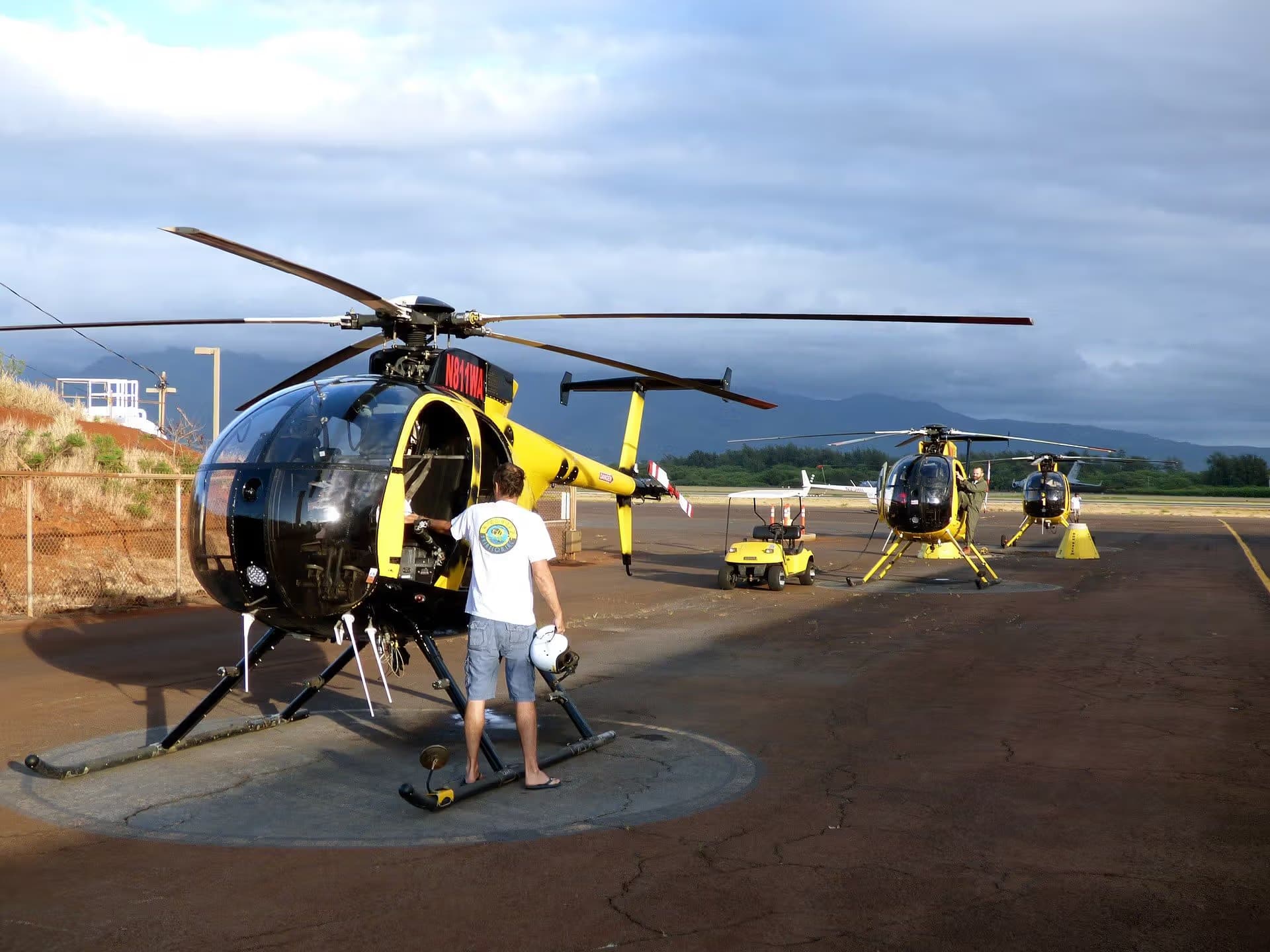 N811WA — Helicopter