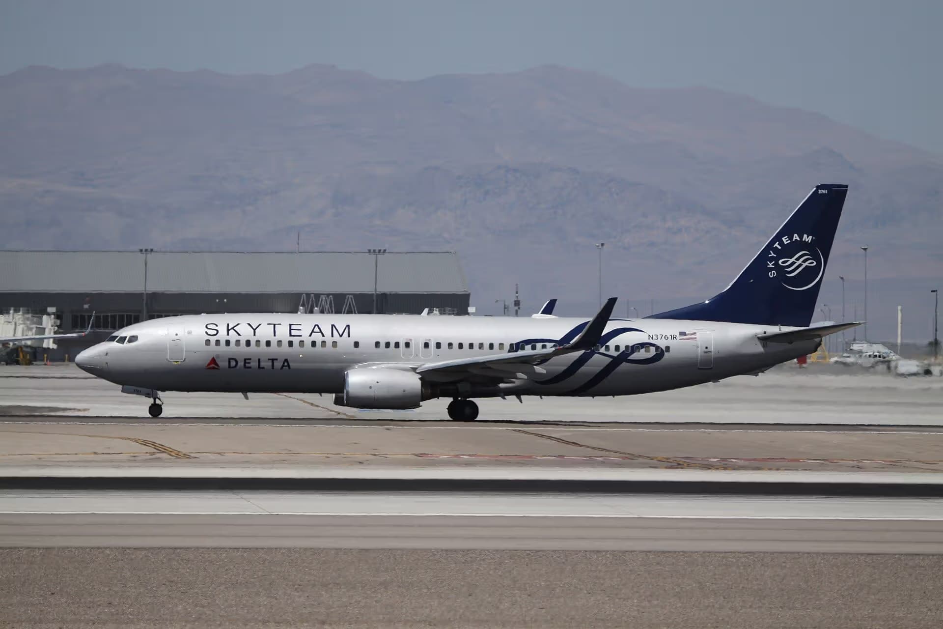 N3761R — Boeing