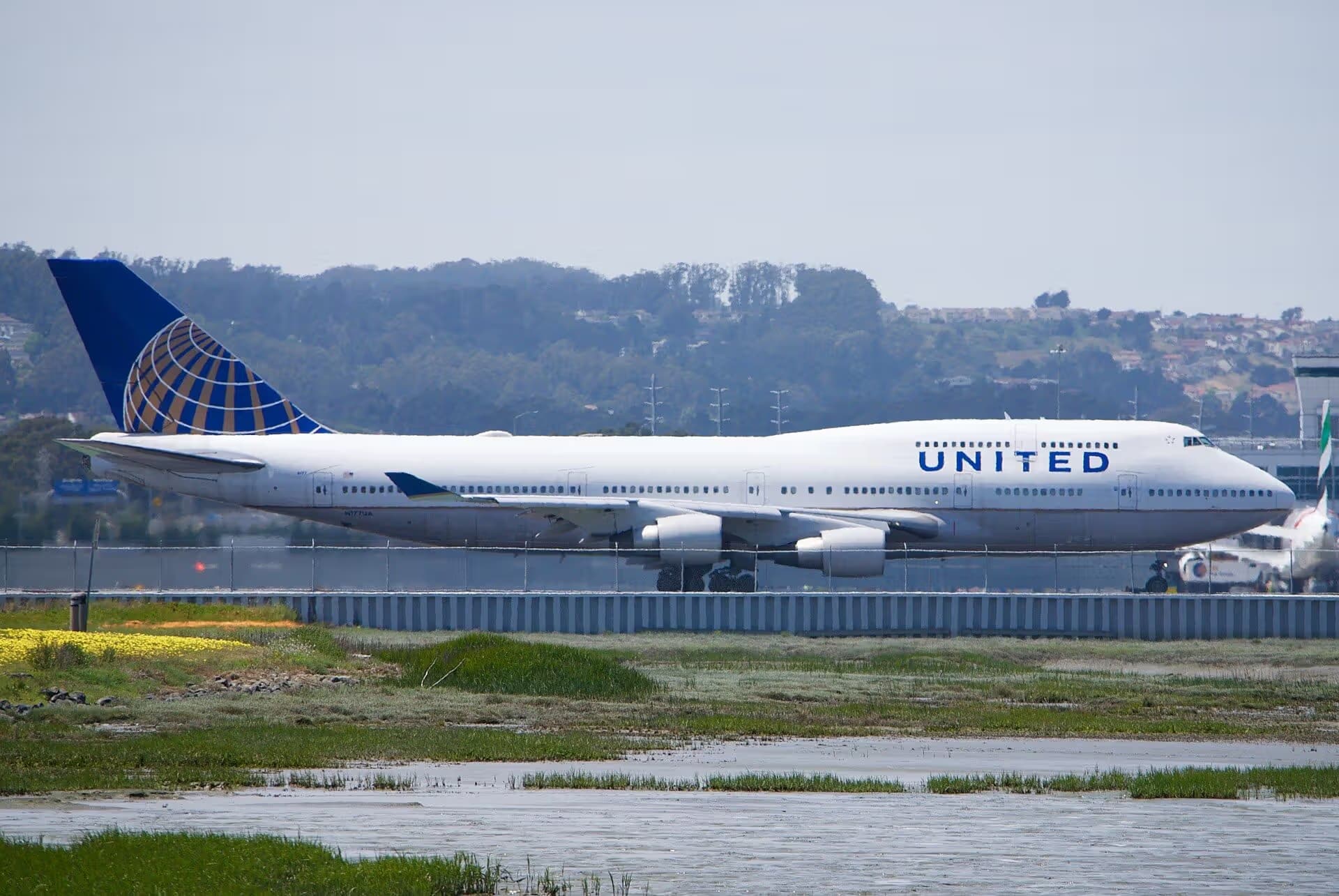 N177UA — Boeing