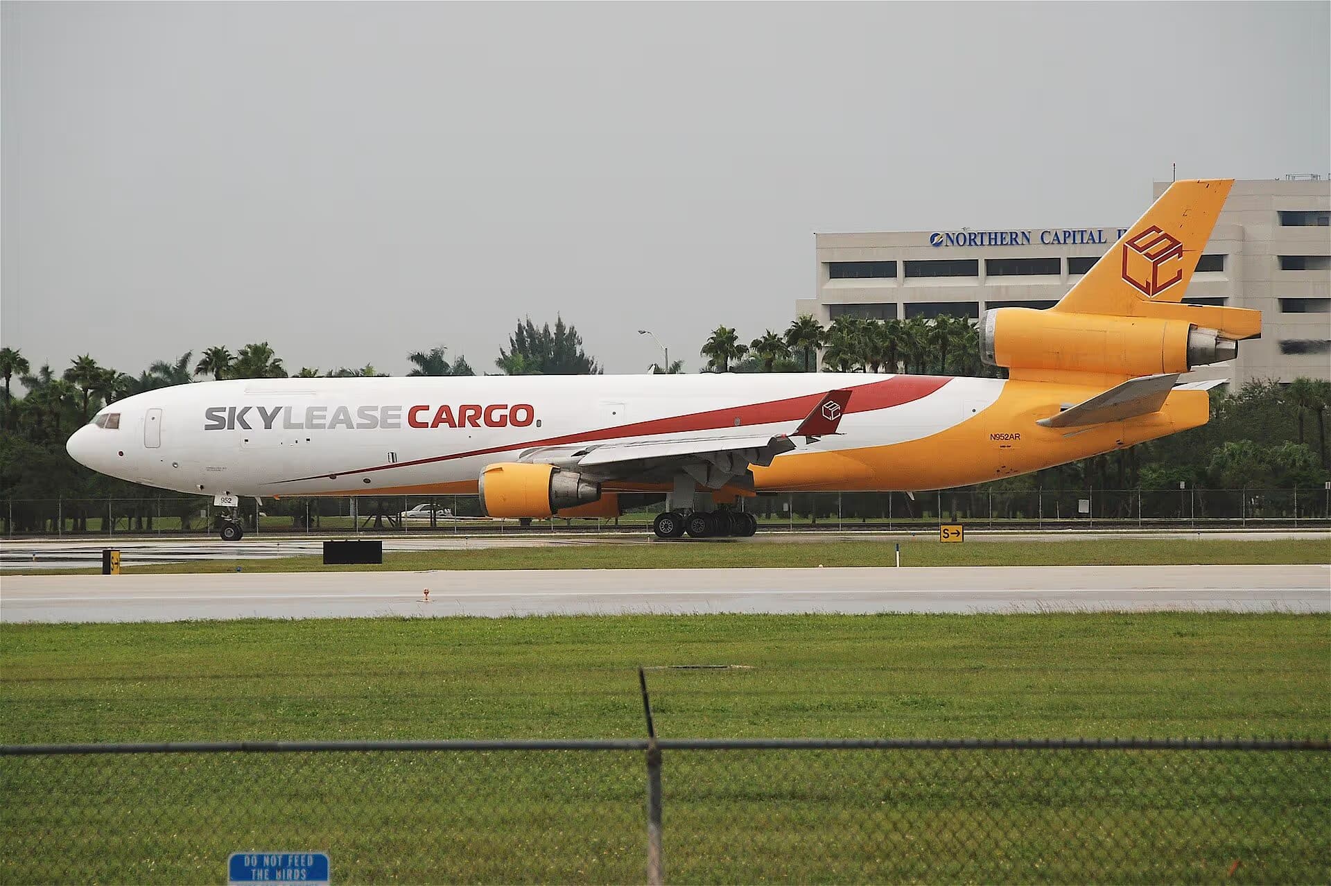 N952AR — Douglas