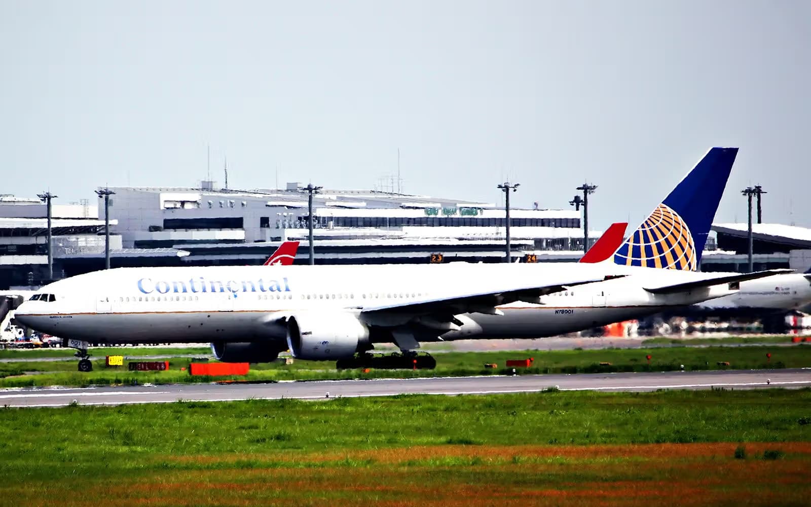 N78001 — Boeing