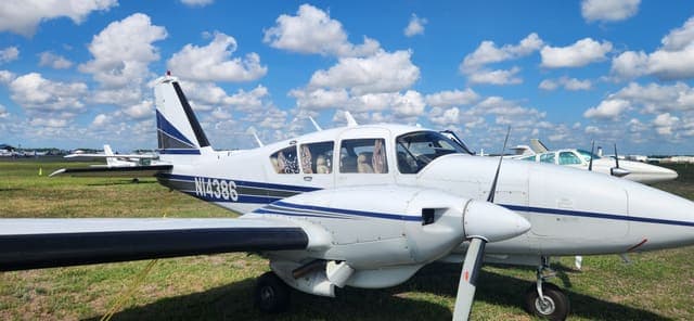 N14386 - Piper Apache PA-23-250