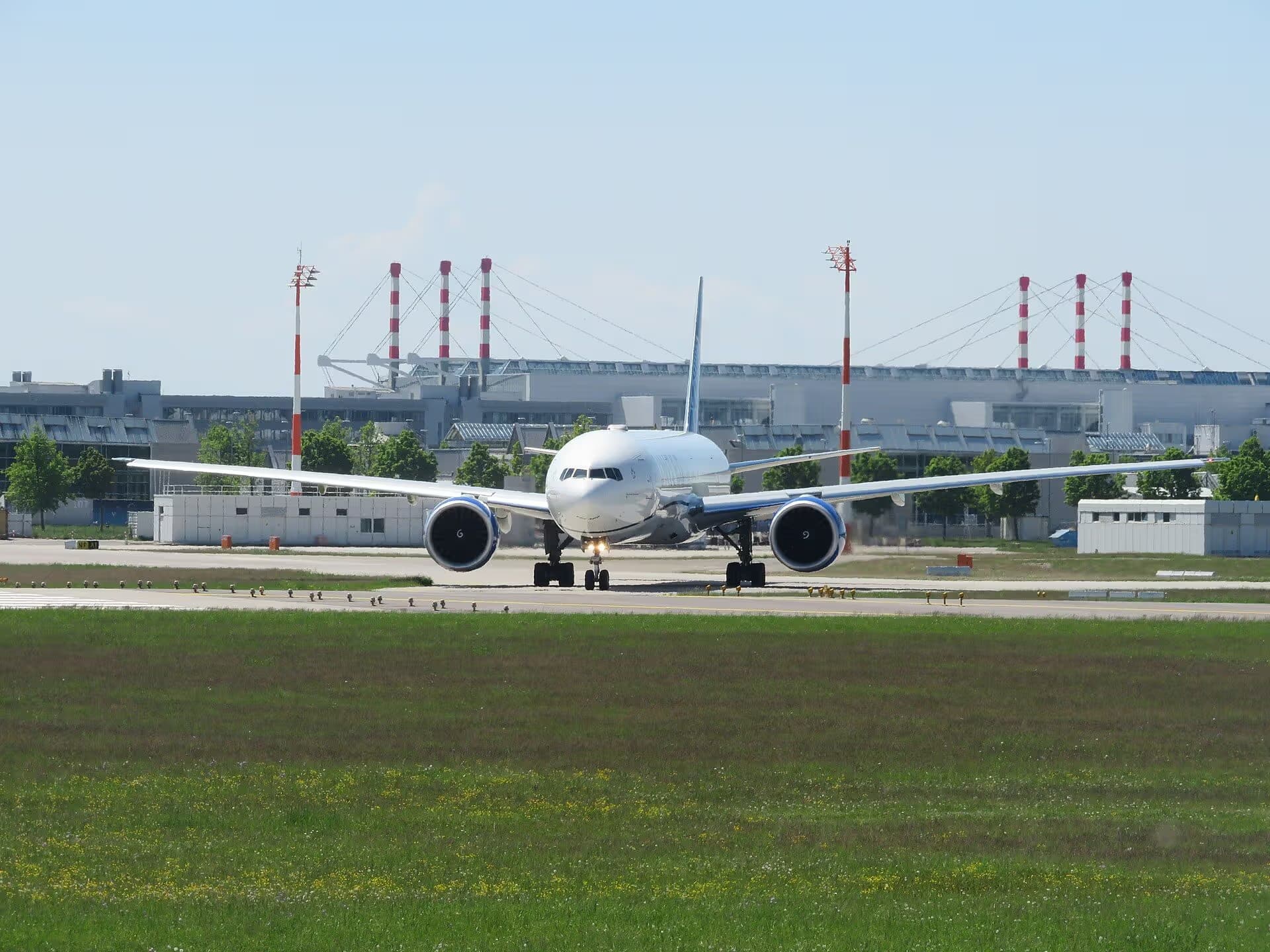N2250U — Twin-engine aircraft