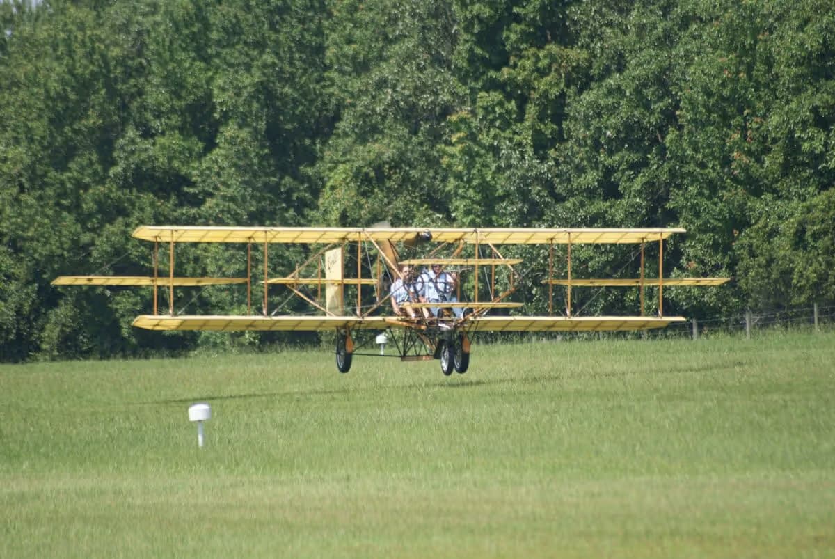 Unidentified — Aircraft