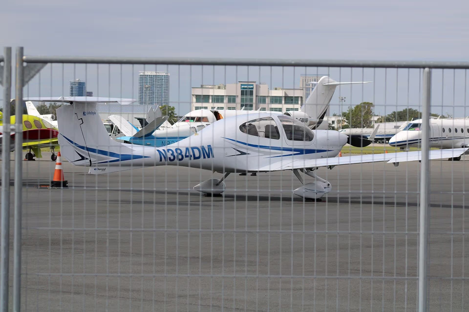 N384DM — Diamond