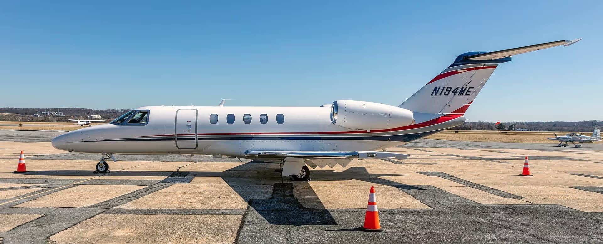N194ME — Business jet