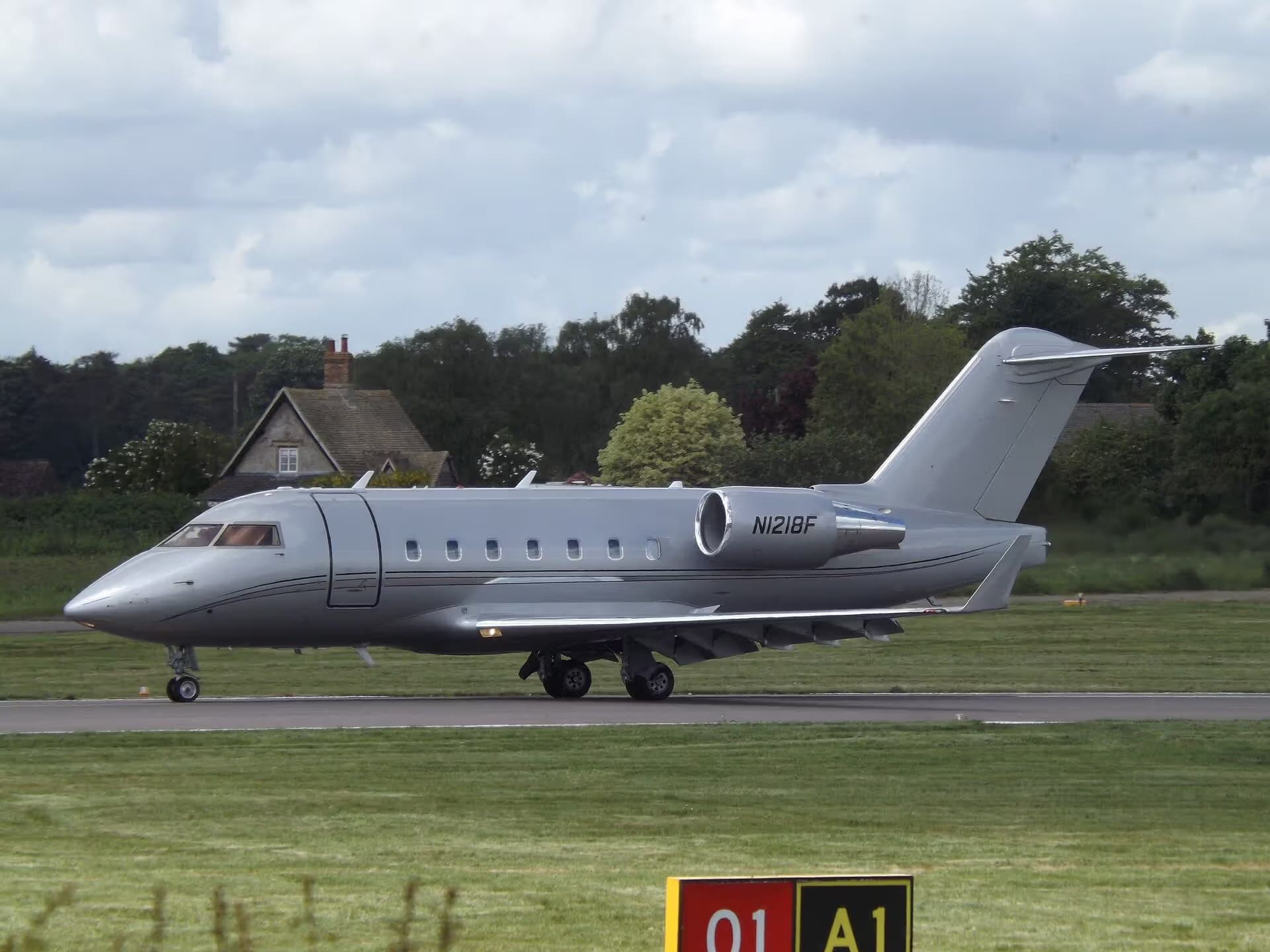 N1218F — Business jet