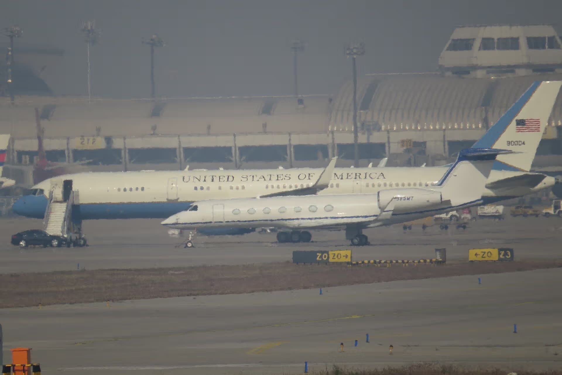 Unidentified — Business jet