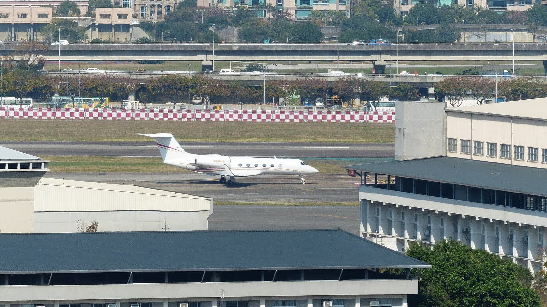 N666ZW — Business jet