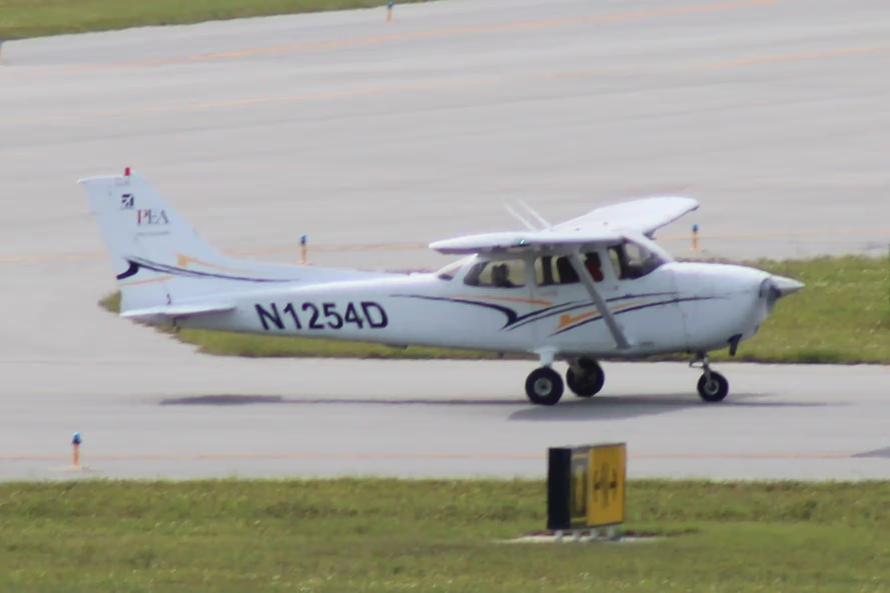 N1254D — Single-engine aircraft