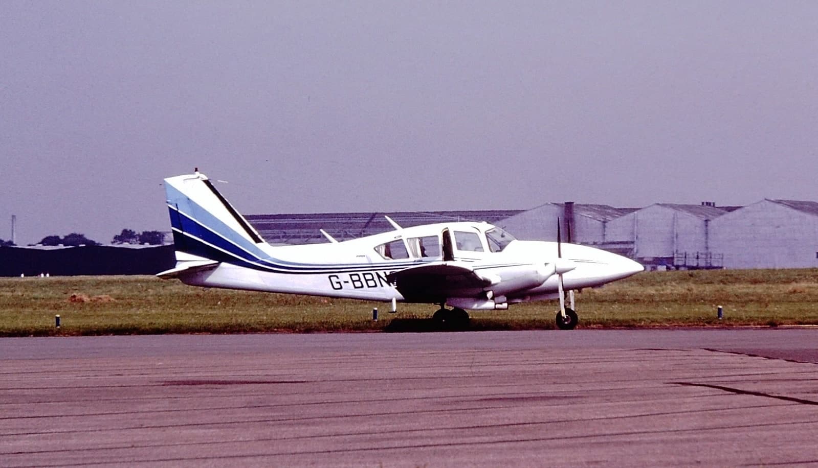G-BBNO — Twin-engine aircraft