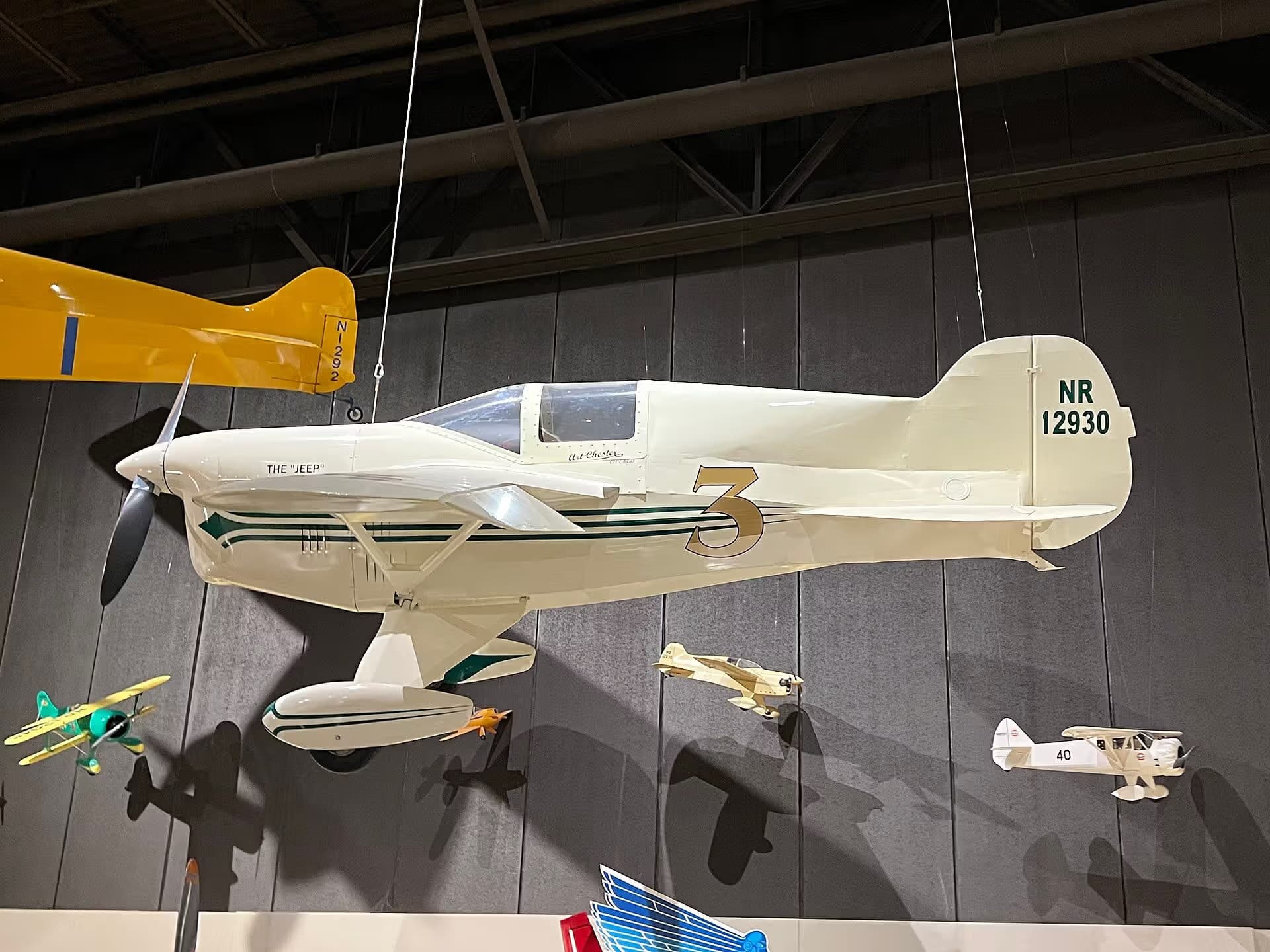 Unidentified — Single-engine aircraft