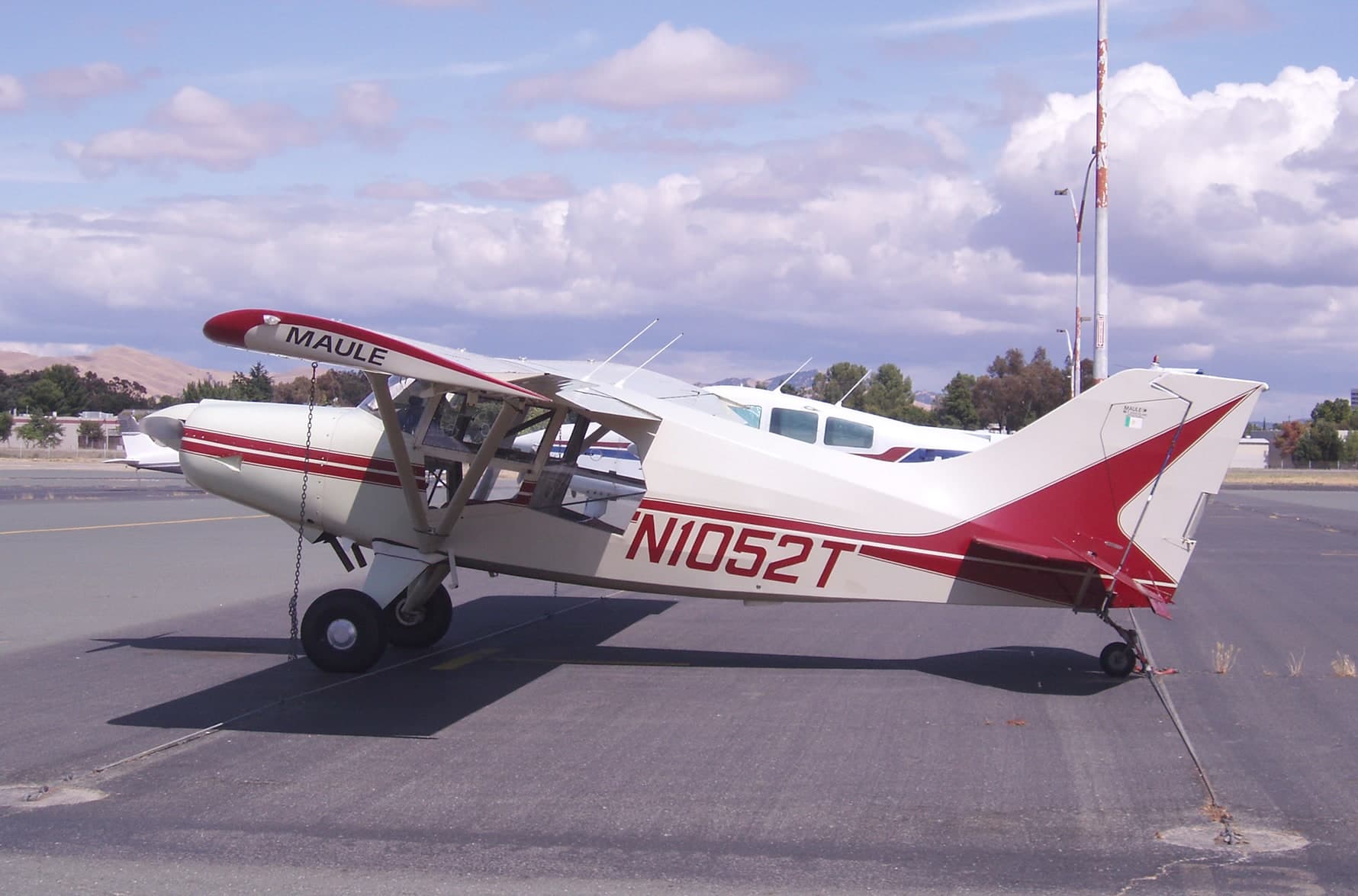 N1052T — Single-engine aircraft