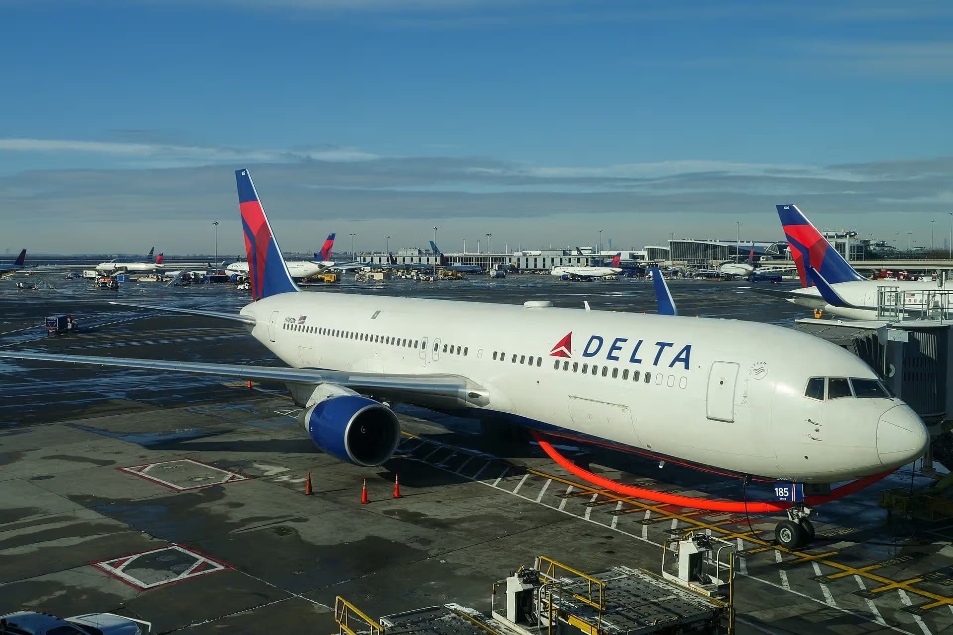N185DN — Boeing