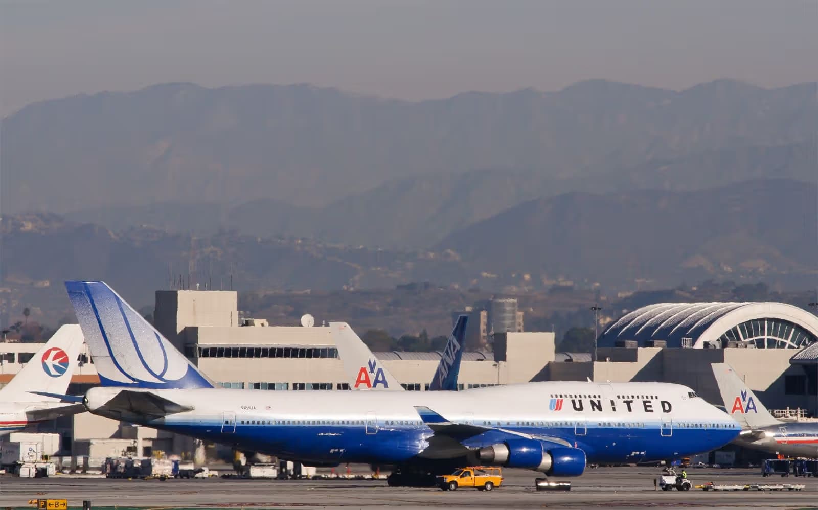 N181UA — Boeing