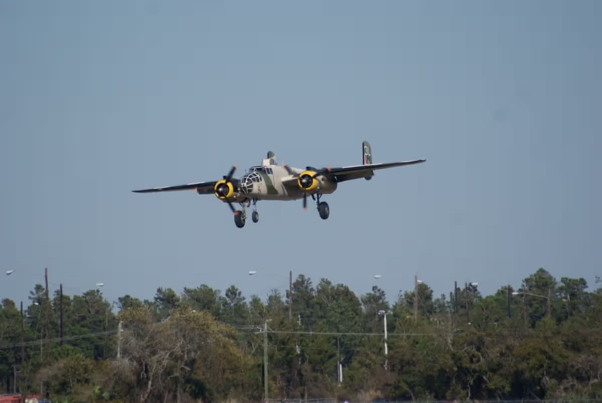 Unidentified — Twin-engine aircraft
