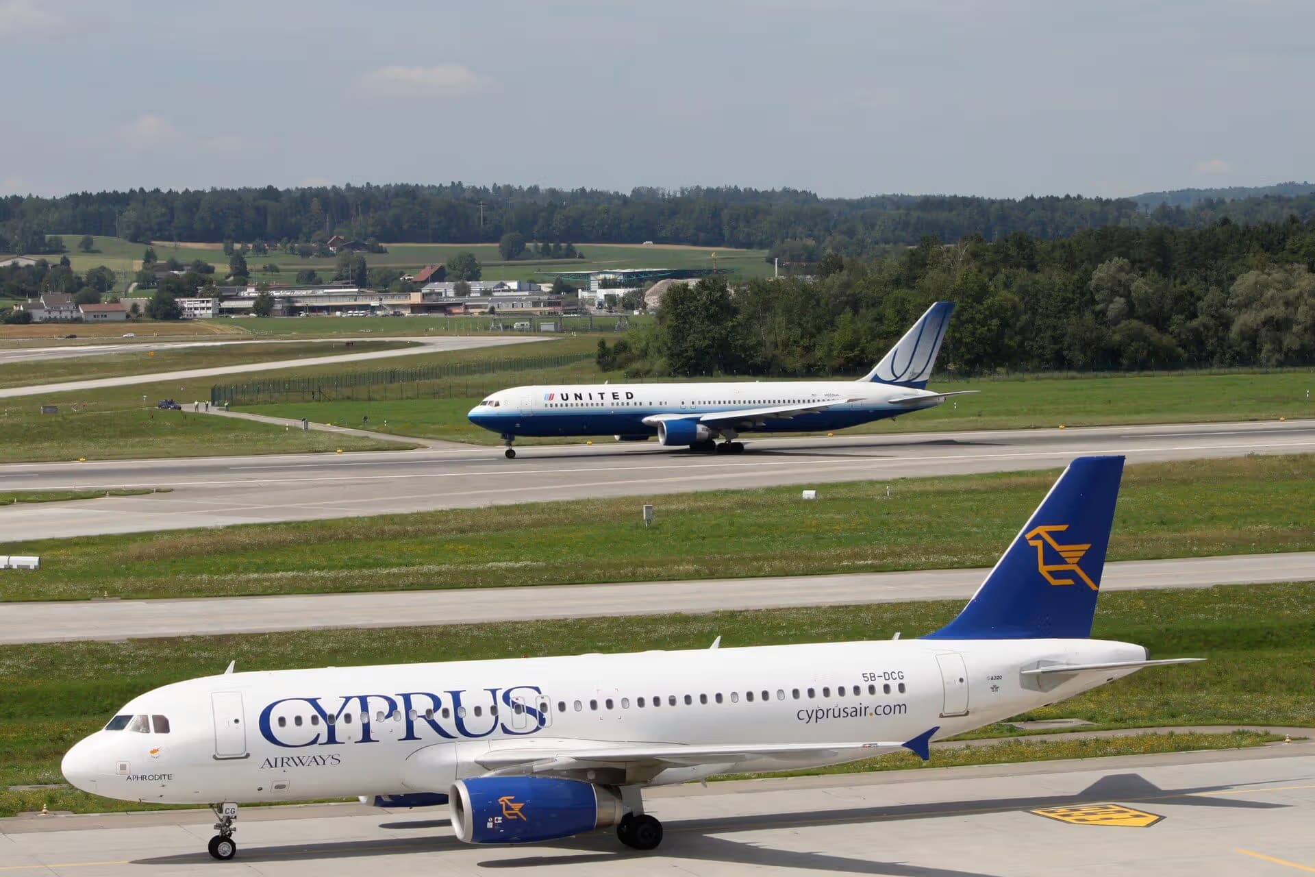 N658UA — Airbus