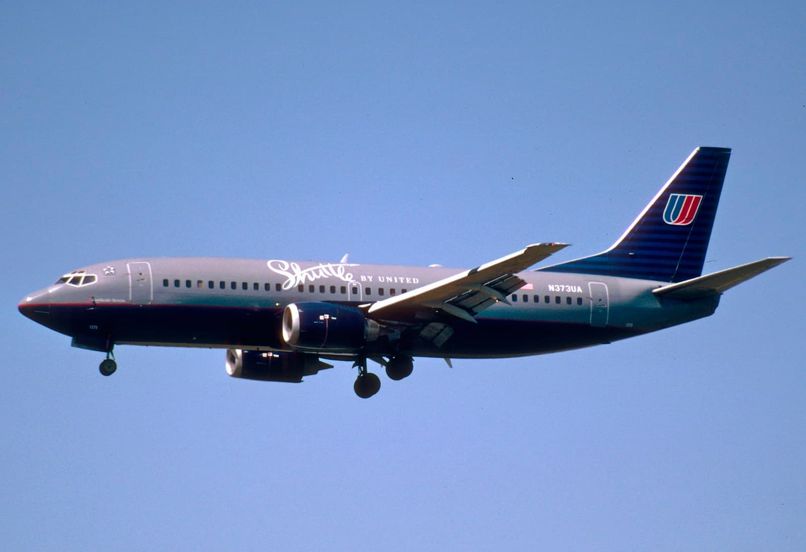 N373UA — Twin-engine aircraft