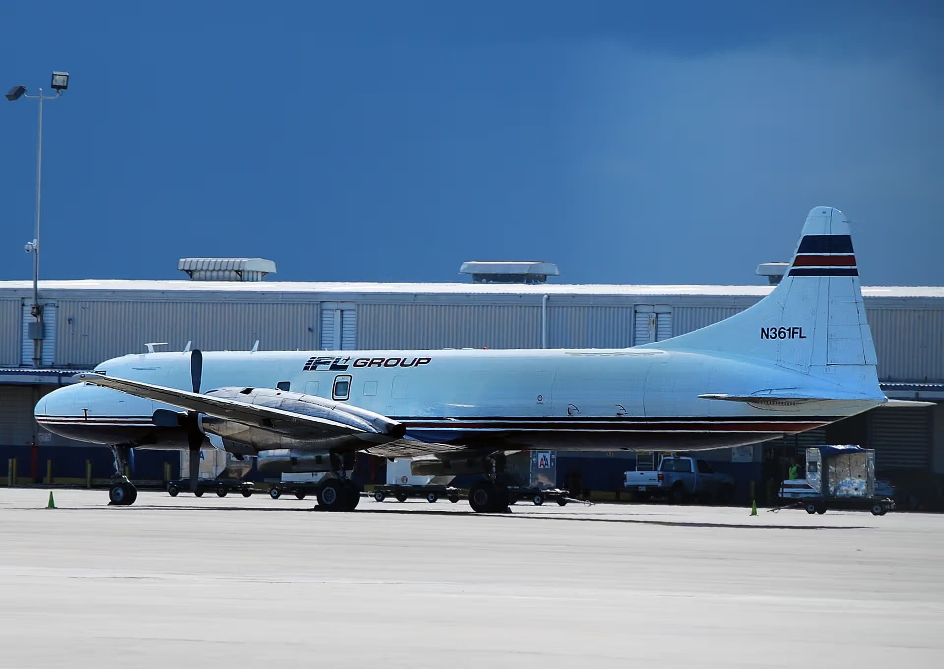 N361FL — Twin-engine aircraft