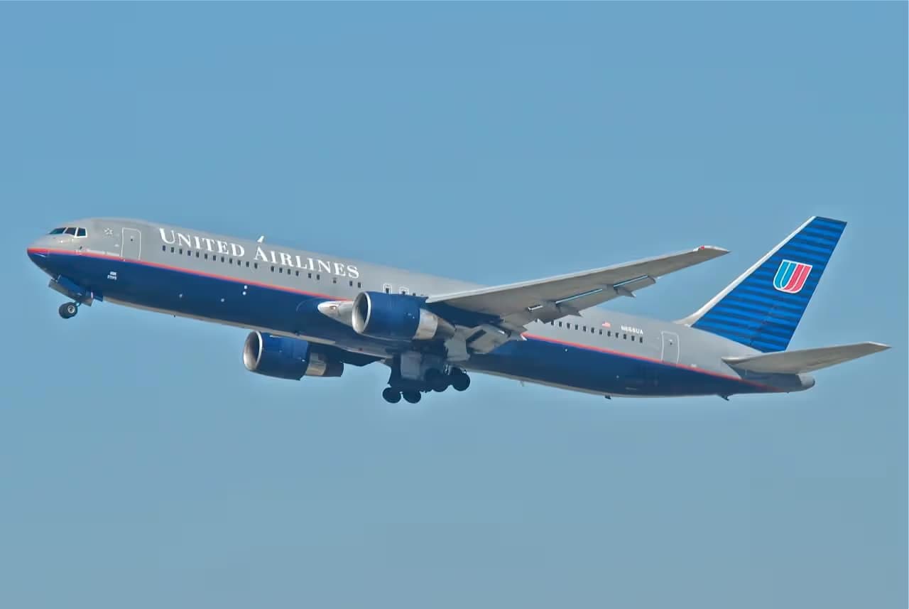 N666UA — Boeing