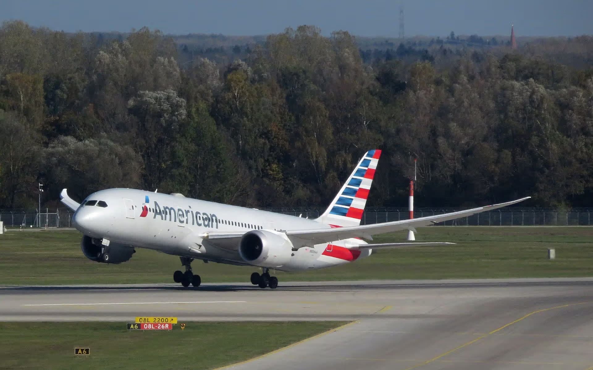 N806AA — Boeing at Munich Airport
