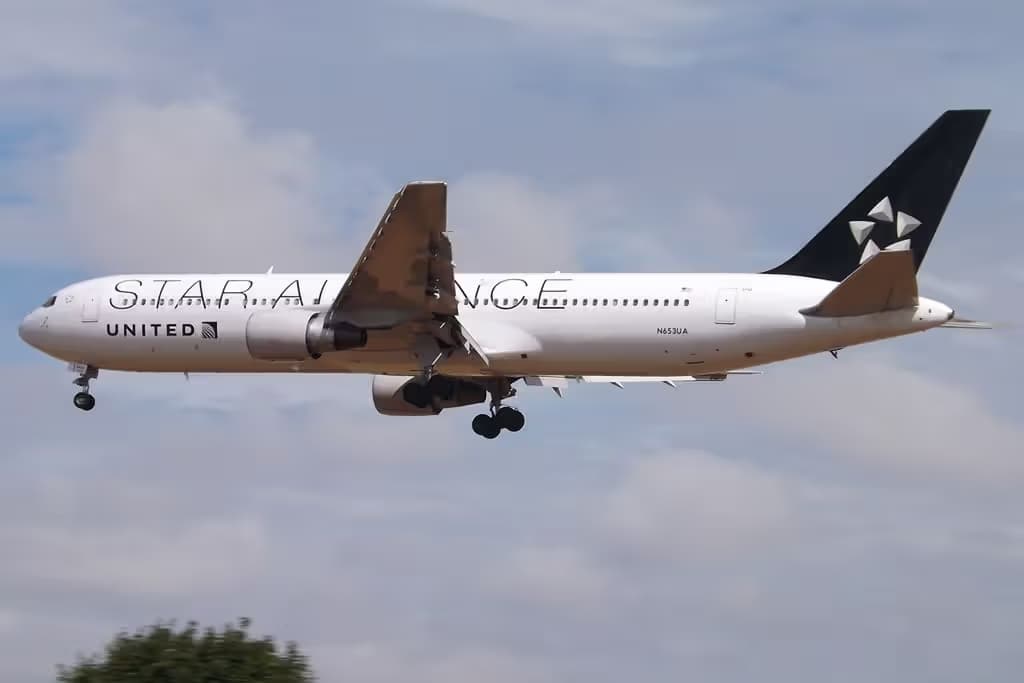 N653UA — Boeing