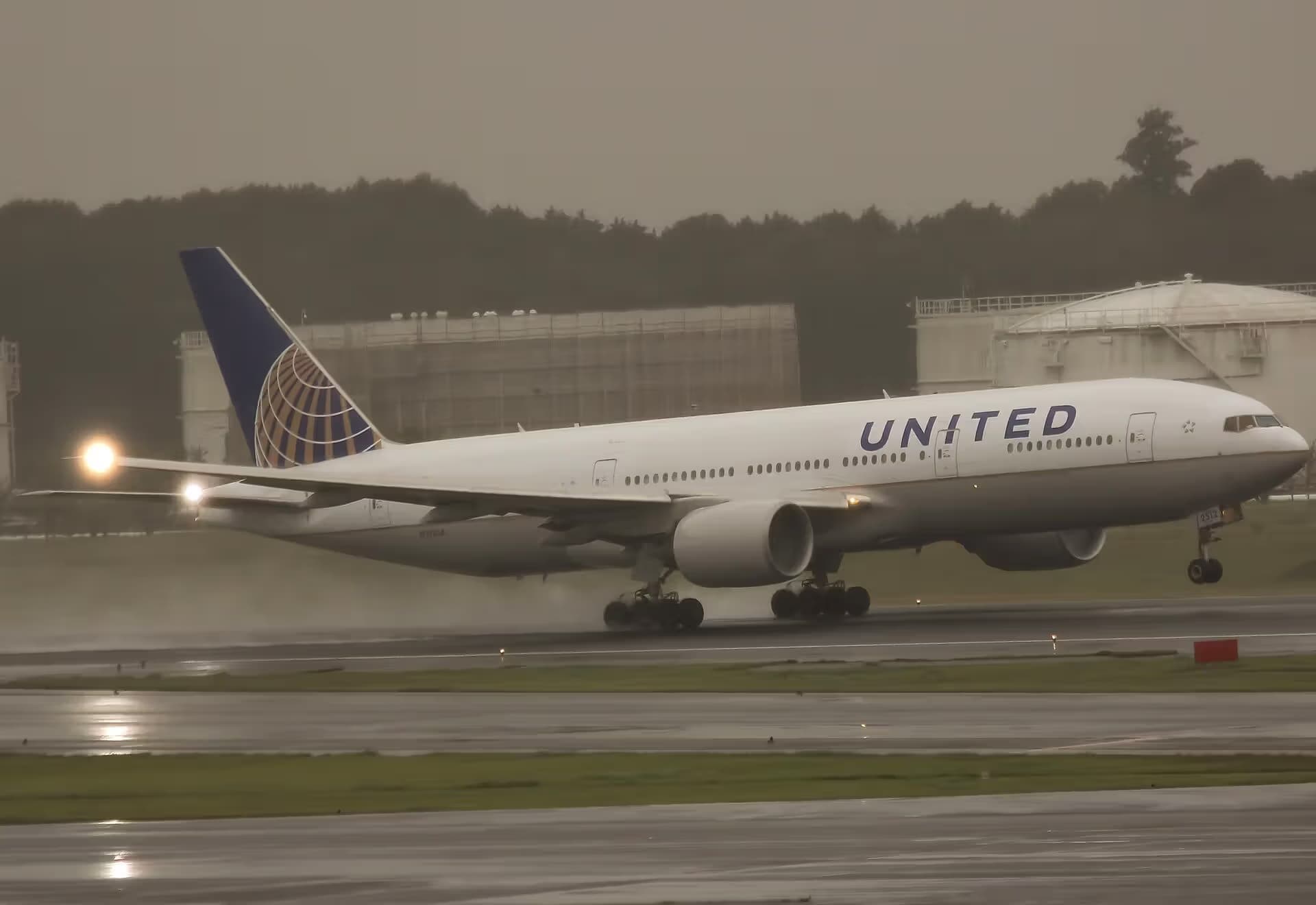 N212UA — Boeing