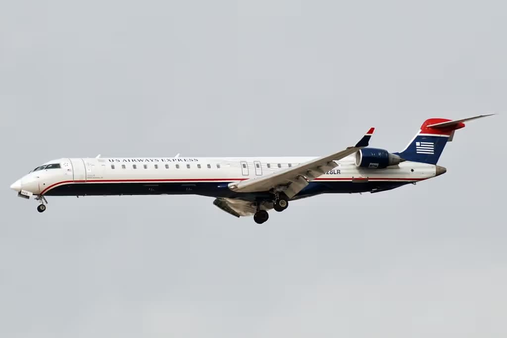 N928LR — Bombardier